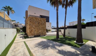 Resale - Villa -
Torrevieja - Costa Blanca Sur