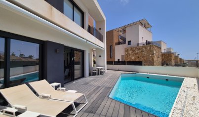 Resale - Villa -
Torrevieja - Costa Blanca Sur