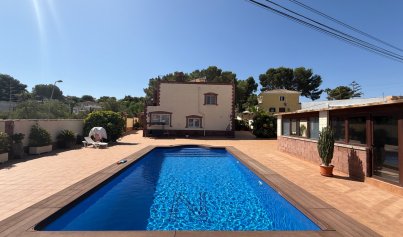 Resale - Villa -
Torrevieja - Costa Blanca Sur