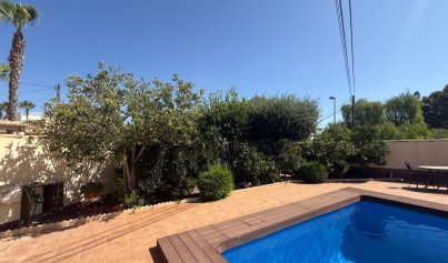 Resale - Villa -
Torrevieja - Costa Blanca Sur