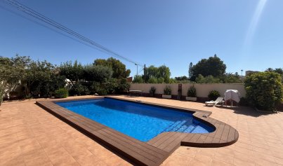 Resale - Villa -
Torrevieja - Costa Blanca Sur