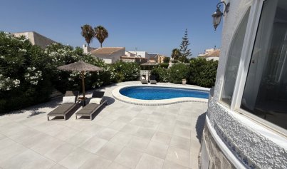 Resale - Villa -
Torrevieja - Costa Blanca Sur
