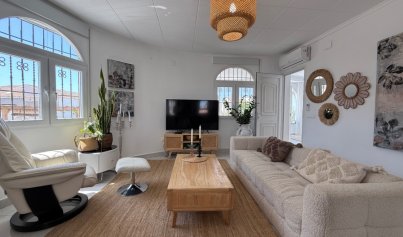 Resale - Villa -
Torrevieja - Costa Blanca Sur