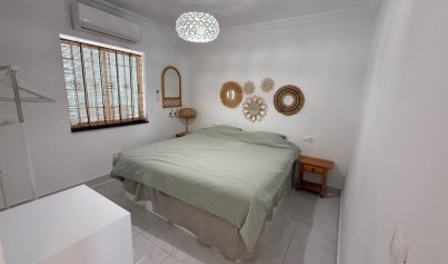 Resale - Villa -
Torrevieja - Costa Blanca Sur