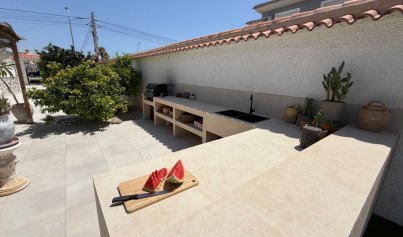 Resale - Villa -
Torrevieja - Costa Blanca Sur