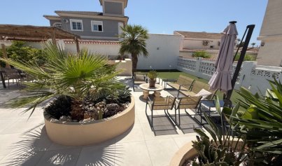 Resale - Villa -
Torrevieja - Costa Blanca Sur