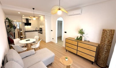 Resale - Apartment -
Torrevieja - Costa Blanca Sur