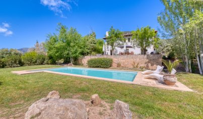 Resale - Villa -
Esporlas - Mallorca