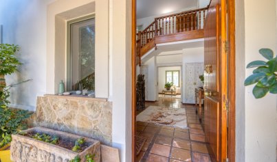 Resale - Villa -
Esporlas - Mallorca