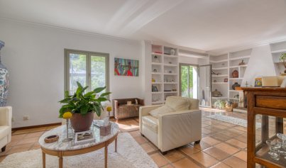 Resale - Villa -
Esporlas - Mallorca