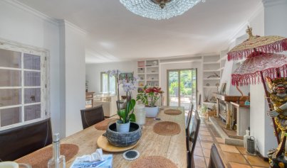 Resale - Villa -
Esporlas - Mallorca
