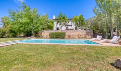 Resale - Villa -
Esporlas - Mallorca