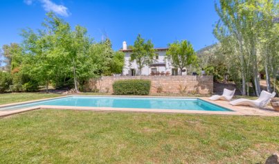 Resale - Villa -
Esporlas - Mallorca