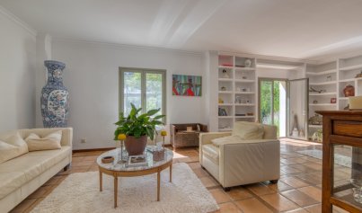 Resale - Villa -
Esporlas - Mallorca