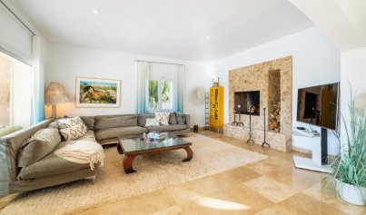Resale - Villa -
Calviá - Mallorca