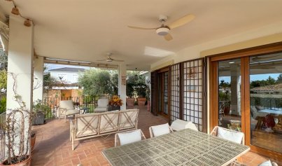 Resale - Villa -
Campoamor - Dehesa de Campoamor