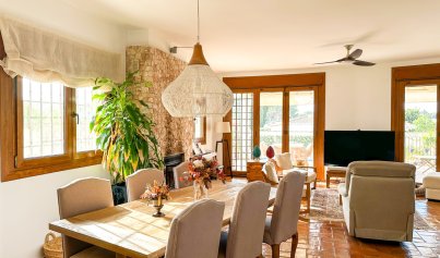 Resale - Villa -
Campoamor - Dehesa de Campoamor