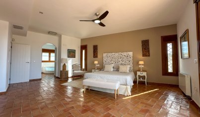 Resale - Villa -
Campoamor - Dehesa de Campoamor