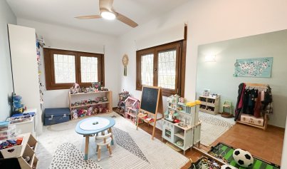 Resale - Villa -
Campoamor - Dehesa de Campoamor