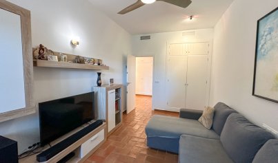 Resale - Villa -
Campoamor - Dehesa de Campoamor