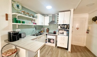Resale - Apartment -
Torrevieja - Centro