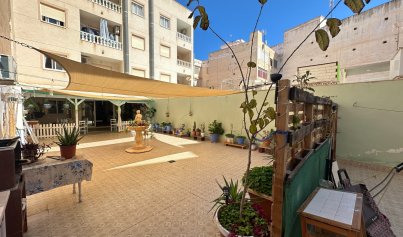 Resale - Apartment -
Torrevieja - Centro