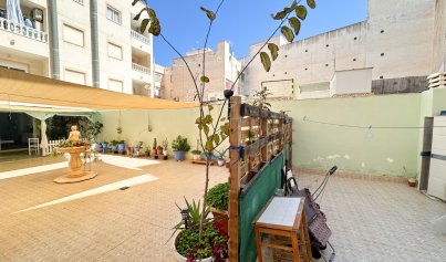 Resale - Apartment -
Torrevieja - Centro