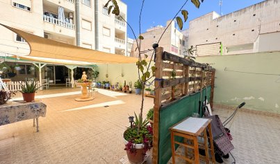 Resale - Apartment -
Torrevieja - Centro