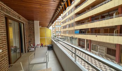 Resale - Apartment -
Torrevieja - El Acequión - Los Náufragos