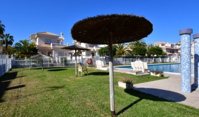 Resale - Bungalow -
Orihuela Costa - Playa Flamenca