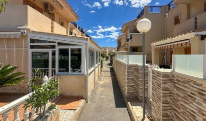 Resale - Bungalow -
Orihuela Costa - Playa Flamenca
