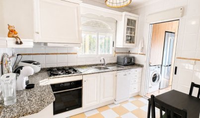 Resale - Villa -
Torrevieja - Nueva Torrevieja - Aguas Nuevas