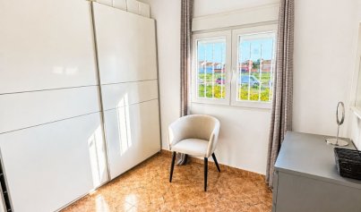 Resale - Villa -
Torrevieja - Nueva Torrevieja - Aguas Nuevas