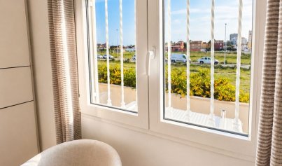 Resale - Villa -
Torrevieja - Nueva Torrevieja - Aguas Nuevas