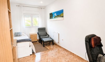 Resale - Villa -
Torrevieja - Nueva Torrevieja - Aguas Nuevas