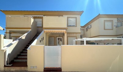 Resale - Bungalow -
Orihuela Costa - Lomas de Cabo Roig