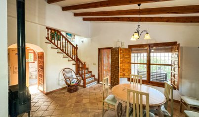Resale - Villa -
Cabo Roig