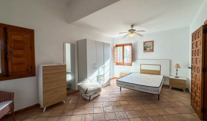 Resale - Villa -
Cabo Roig