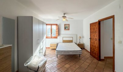 Resale - Villa -
Cabo Roig