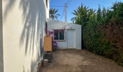 Resale - Villa -
Cabo Roig