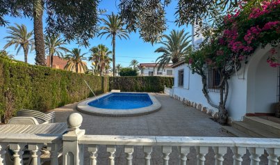 Resale - Villa -
Cabo Roig