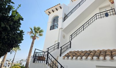 Resale - Apartment -
Villamartín - Verdemar