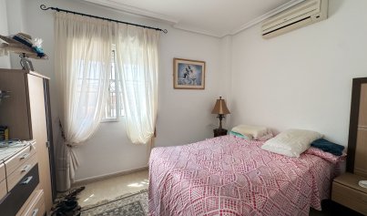 Resale - Bungalow -
Orihuela Costa - Punta Prima