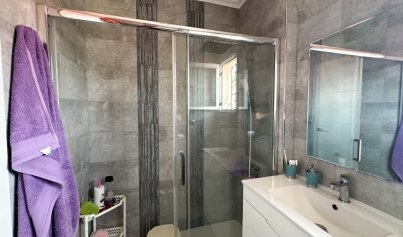 Resale - Bungalow -
Orihuela Costa - Punta Prima