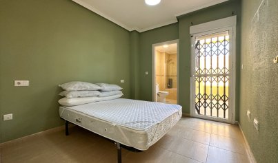 Resale - Bungalow -
Daya Nueva - Costa Blanca Sur