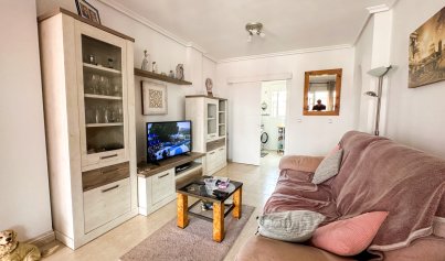 Wiederverkauf - Bungalow -
Orihuela Costa - Punta Prima
