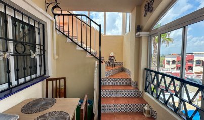 Wiederverkauf - Bungalow -
Orihuela Costa - Punta Prima