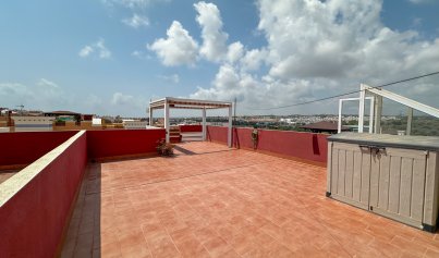 Wiederverkauf - Bungalow -
Orihuela Costa - Punta Prima