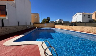 Wiederverkauf - Stadthaus -
Campoamor