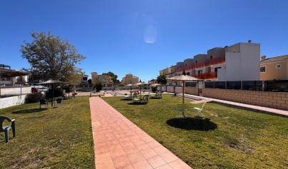 Wiederverkauf - Stadthaus -
Campoamor